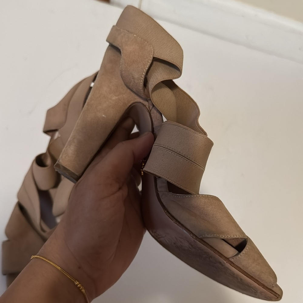 Prada heels - Picture 10 of 14